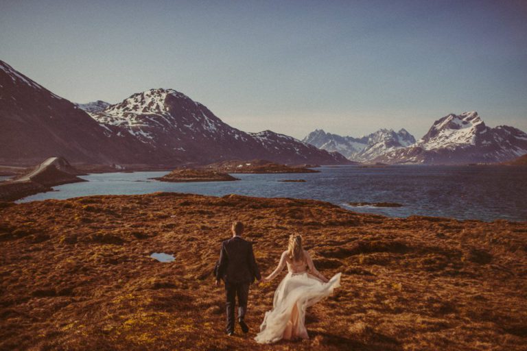 Elopement and after wedding shoot in Lofoten, Norway / Sophie & Johan